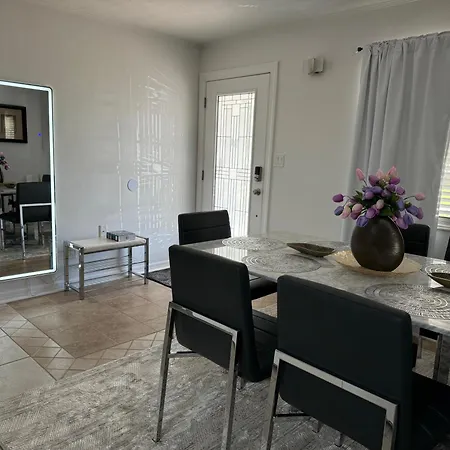 Location Siesta 1 Mile Away Home With Hot Spa Sarasota Exterior photo