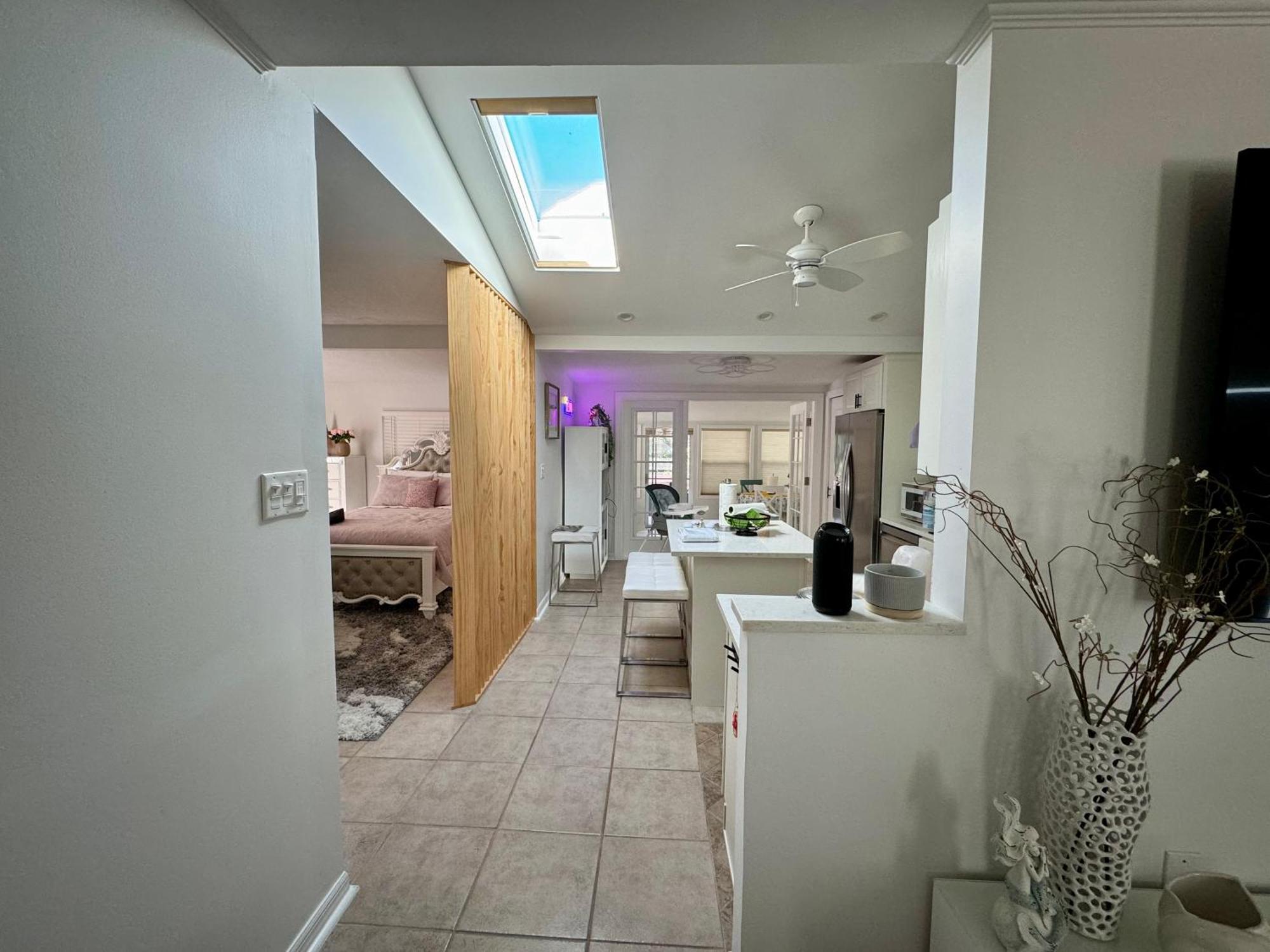 Location Siesta 1 Mile Away With Hot Holiday home *