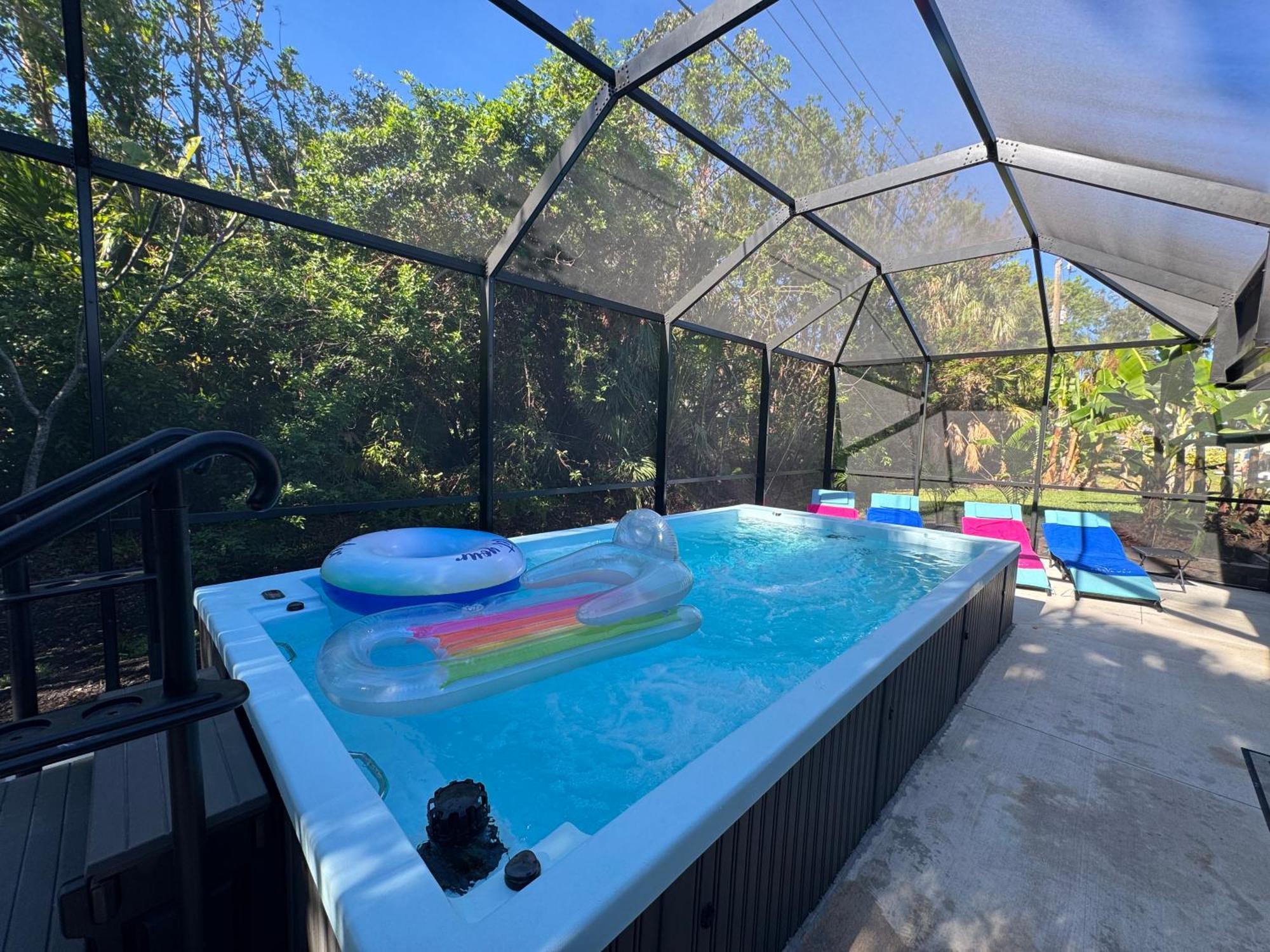 Holiday home Location Siesta 1 Mile Away With Hot *